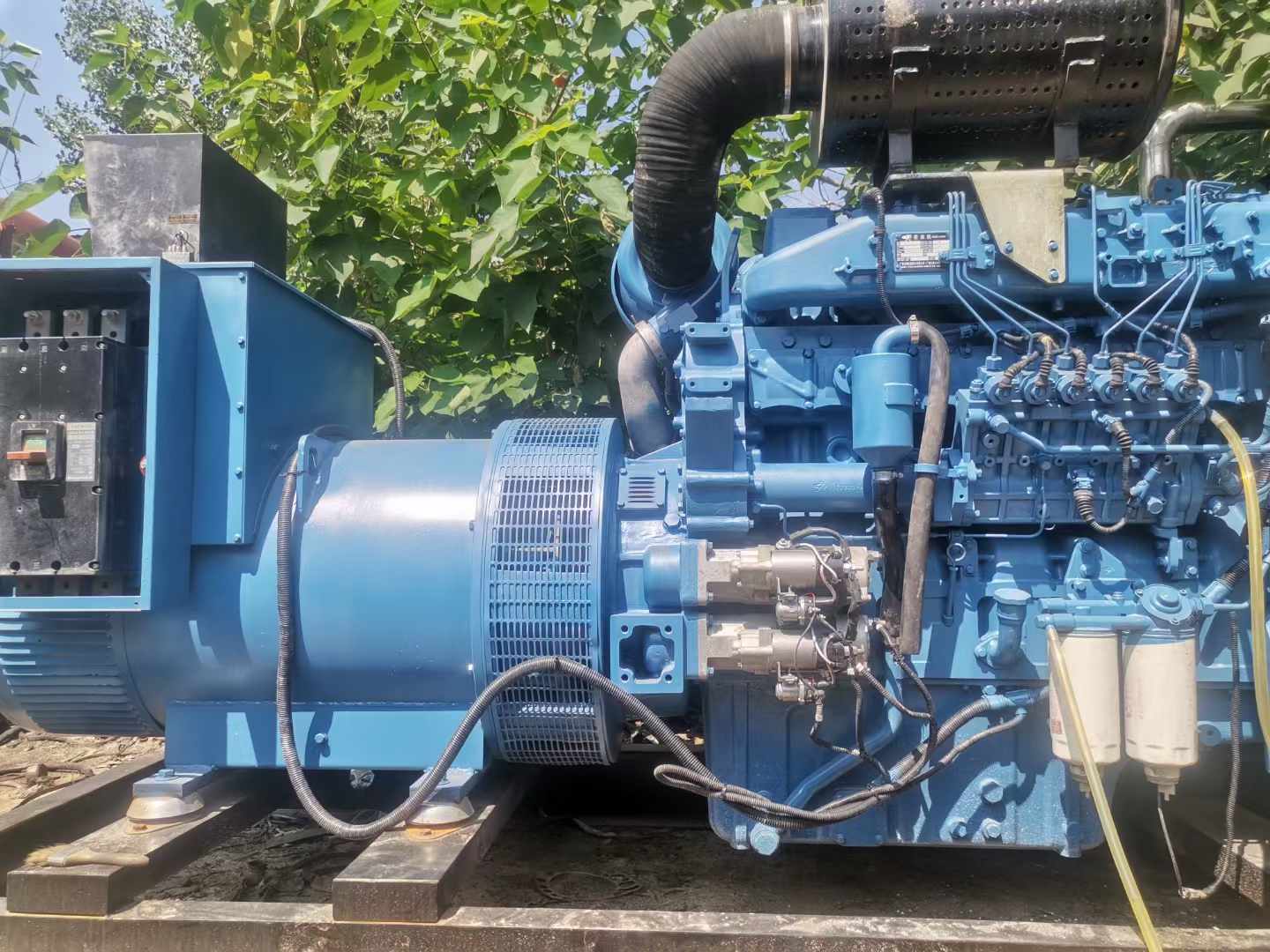 松柏镇详细说明降低 800kW 柴油发电机输出电流波动的方法